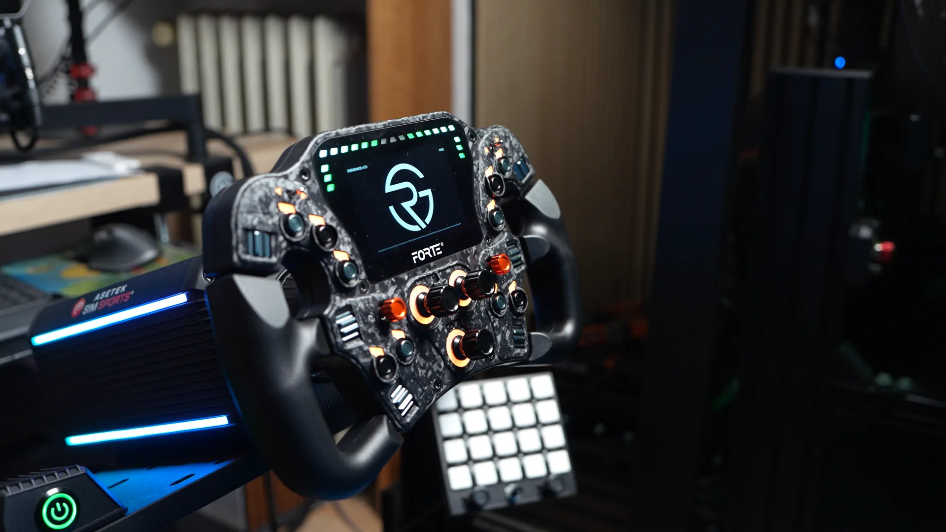 Le Forte Formula Pro monté sur le rig, écran allumé