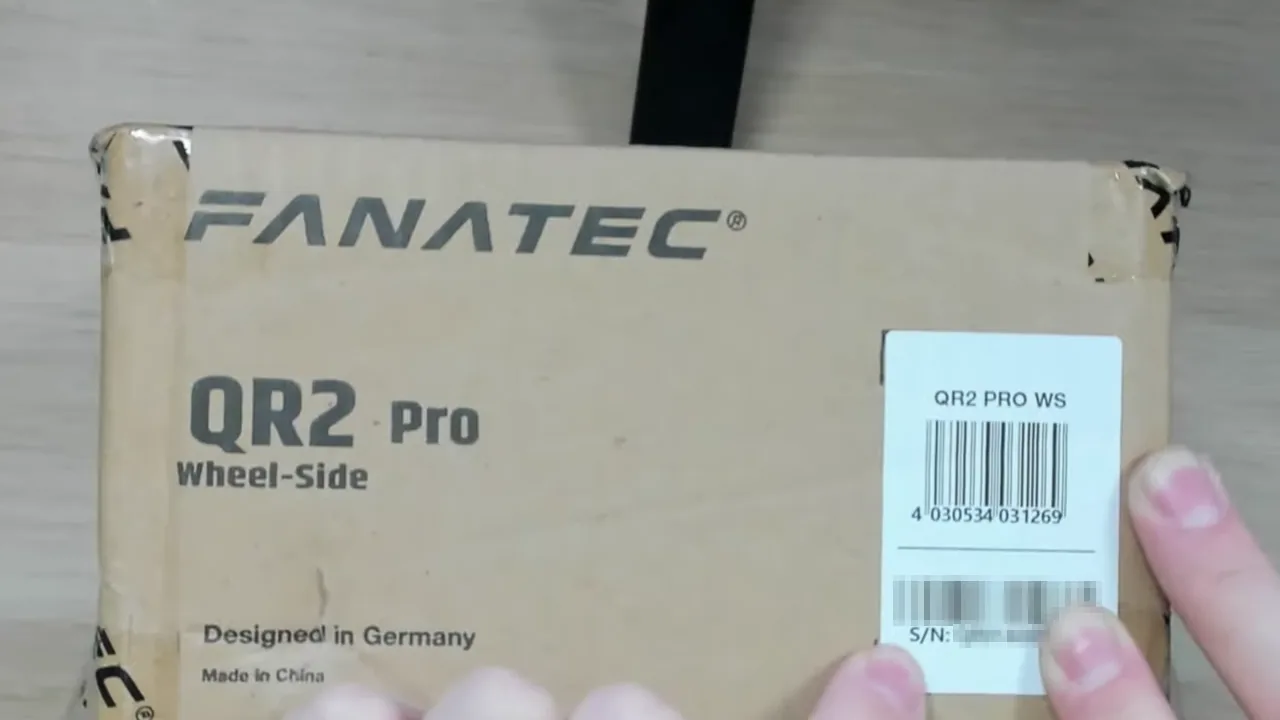 Le carton d'un QR2 Pro original. Cette petite étiquette blanche, avec le numéro de série, c'est elle qu'il faut chercher en premier.