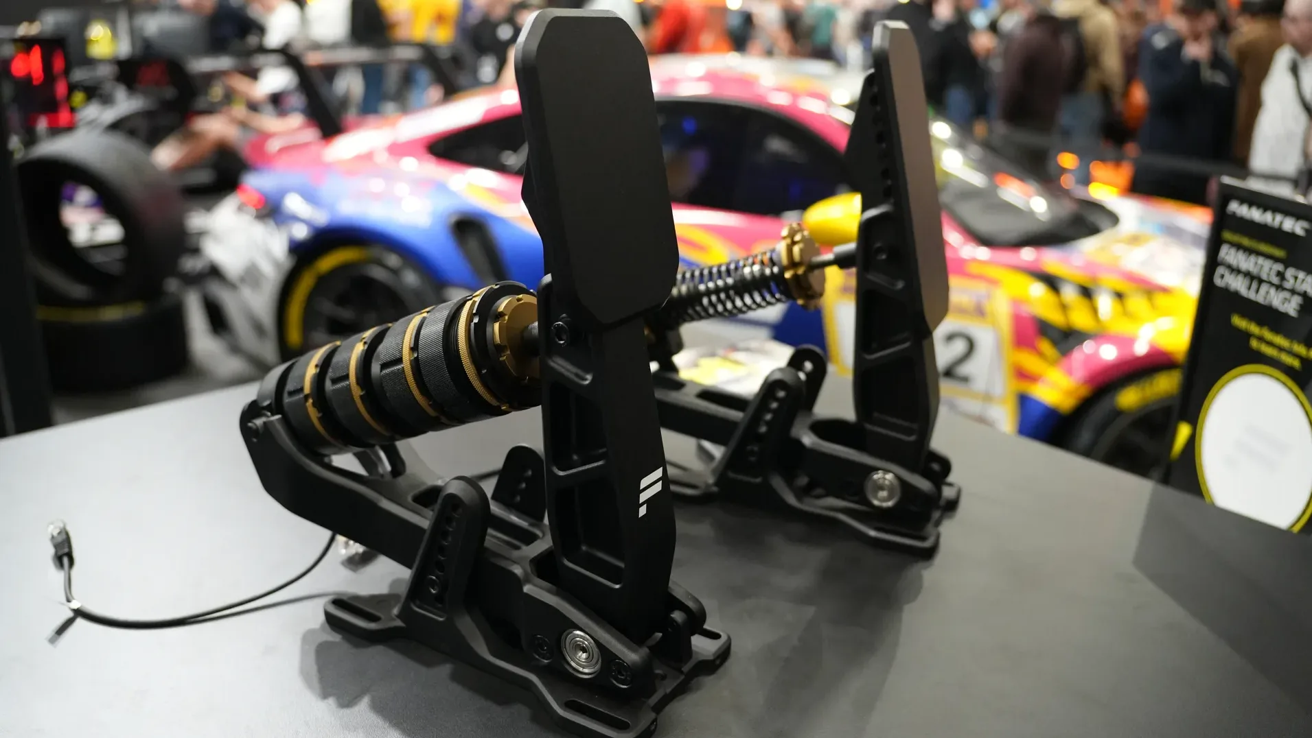 Le Podium Pedals Sport, à 599,95 €. Au lendemain de sa sortie, il était déjà en rupture sur la boutique française.