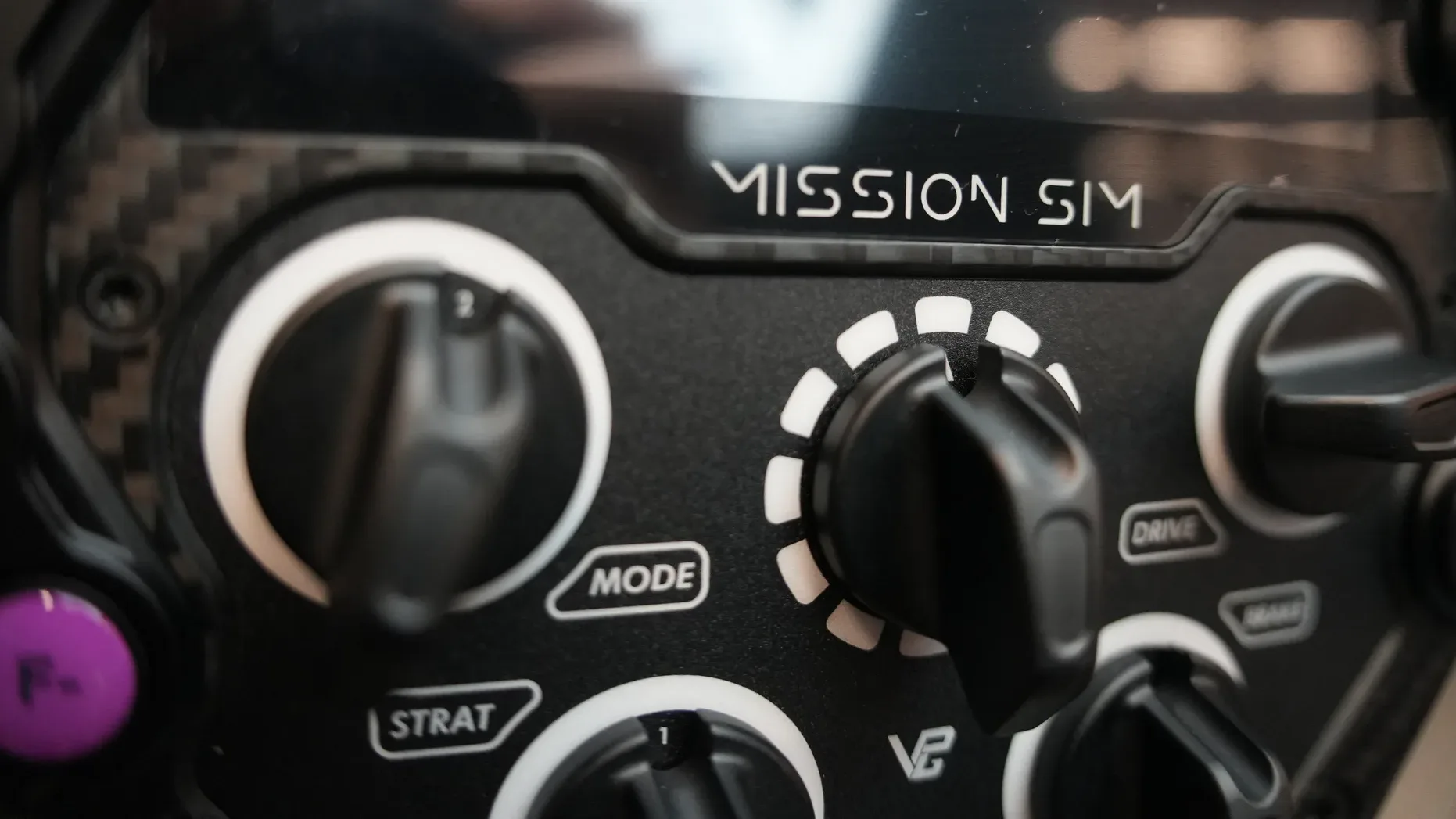 Les rotatifs du Mission Sim, sous son nom. Un design maison, sans licence de voiture derrière.