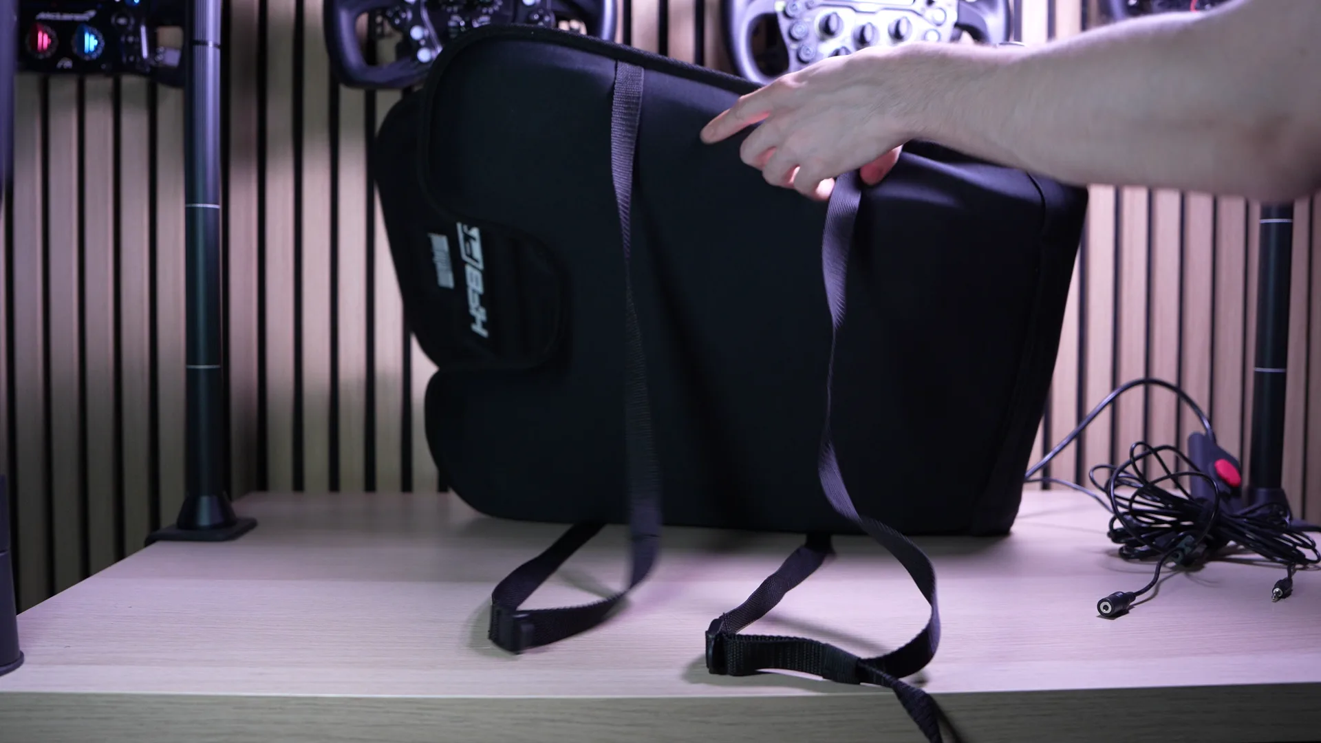 Le coussin replié, prêt à être déballé