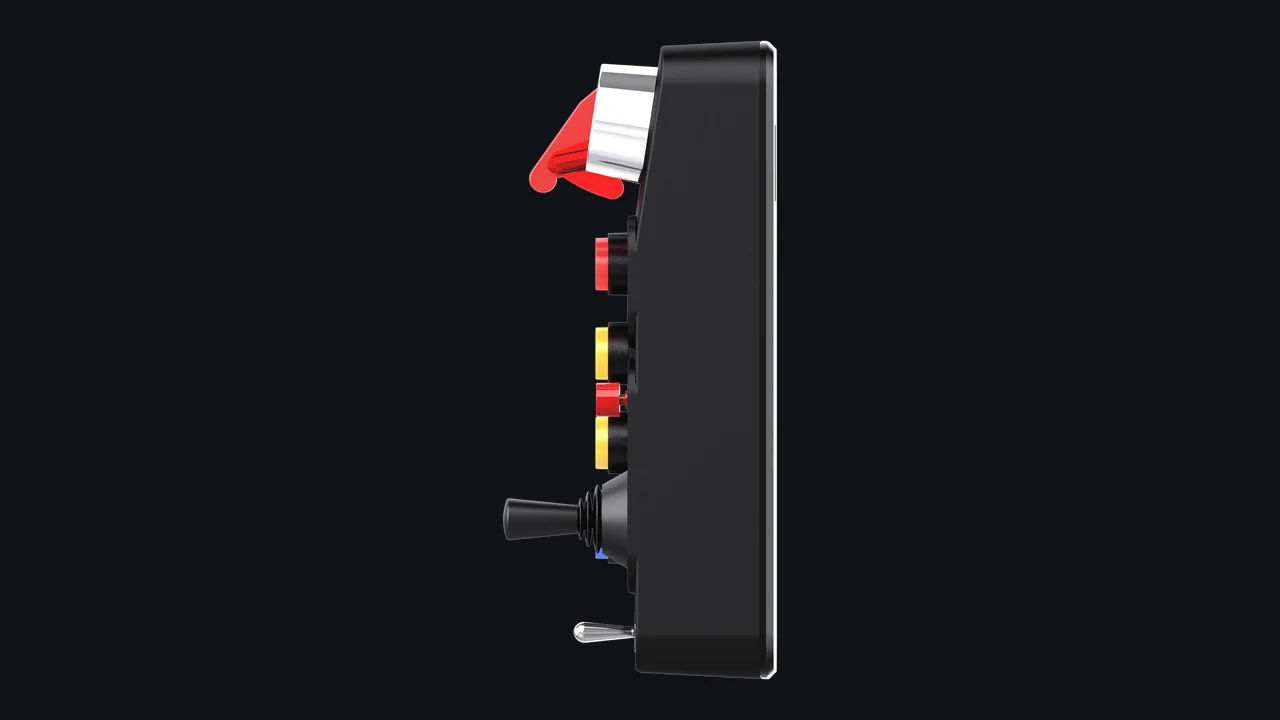 Visuel PXN. Le boîtier lui-même est fin, autour de 4 cm : ce sont le capot, Engine Start et le joystick qui portent l'encombrement aux 78,5 mm annoncés.