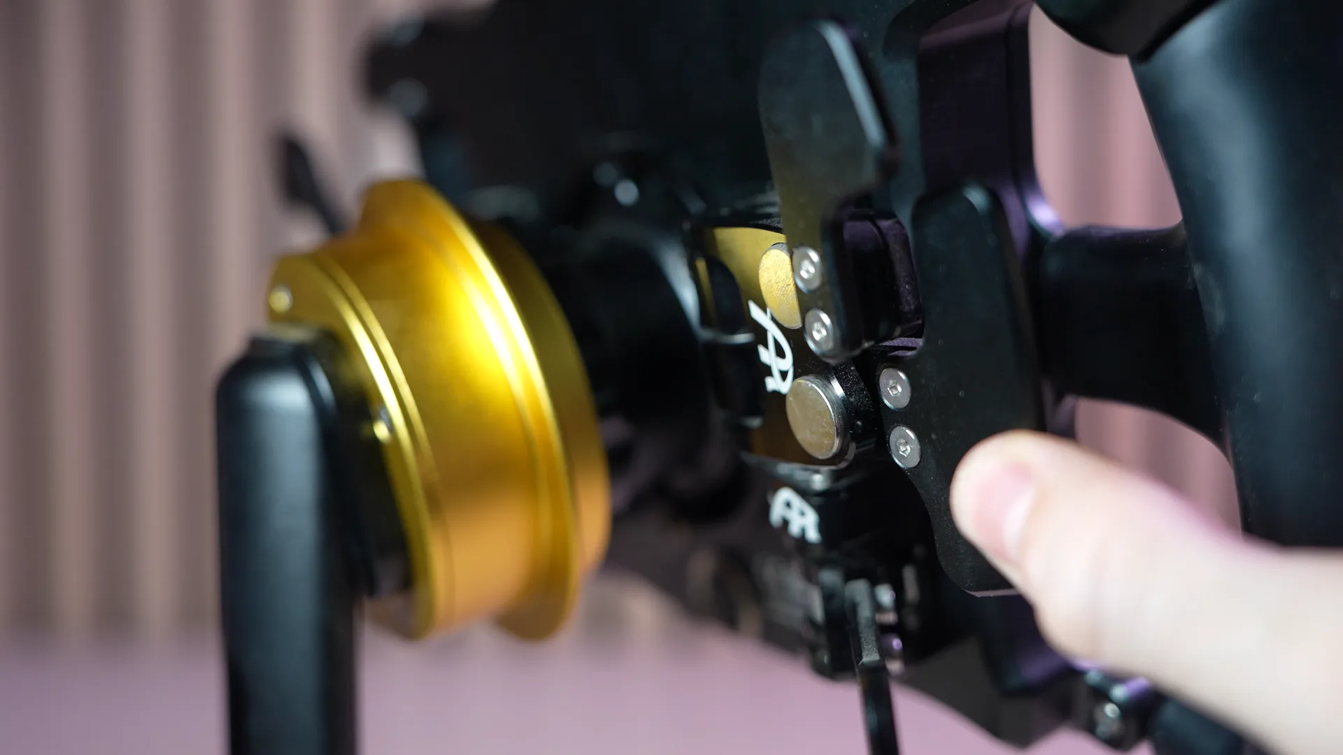 Le pattern 70 mm monté sur un quick release tiers
