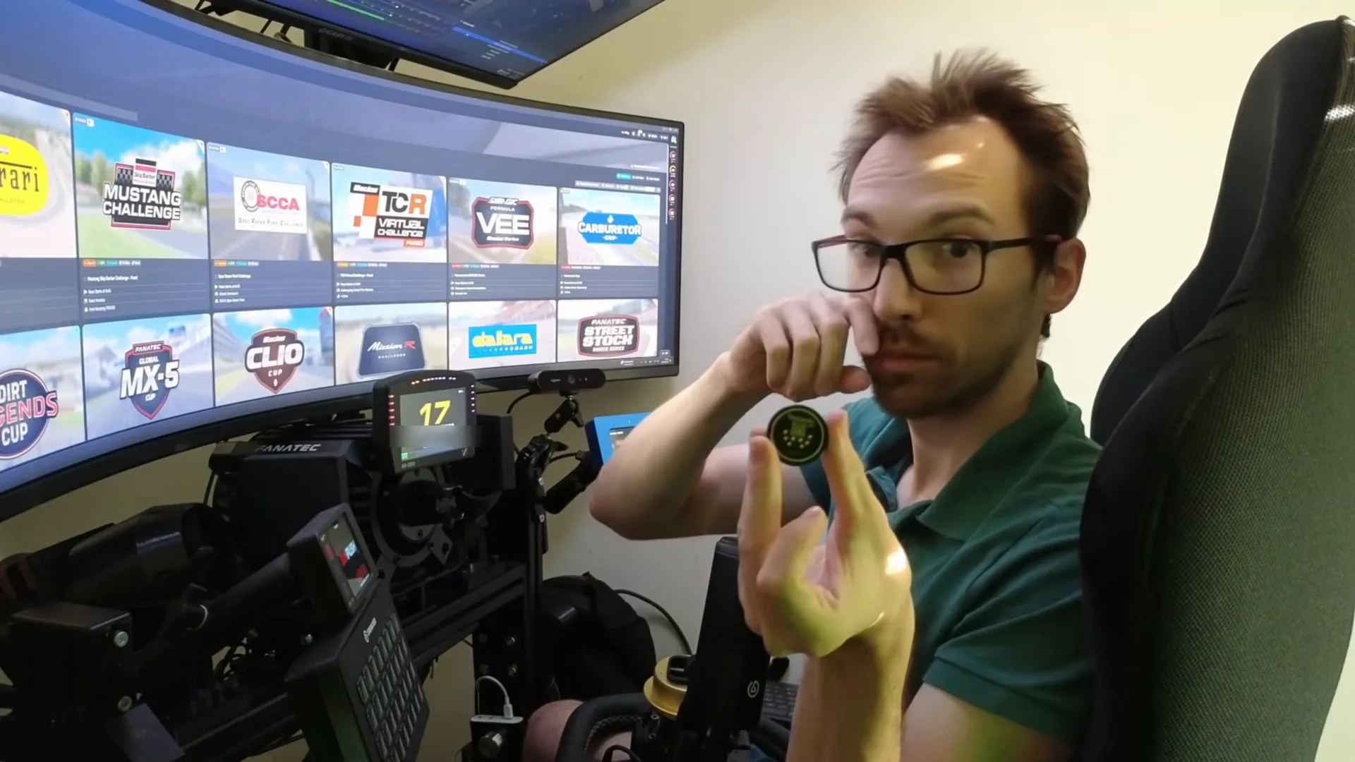 Sorti sans casse. C'est maintenant qu'il ne faut surtout pas l'oublier : jamais d'émulateur dans la base sous un volant Fanatec.
