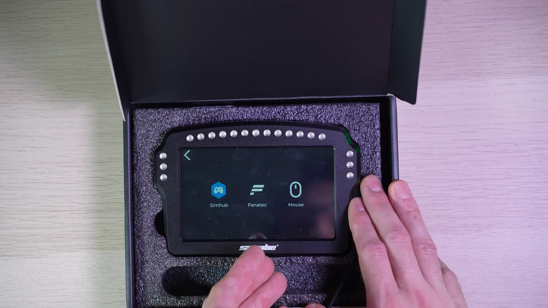 Le menu du DDU500 : SimHub, Fanatec ou souris