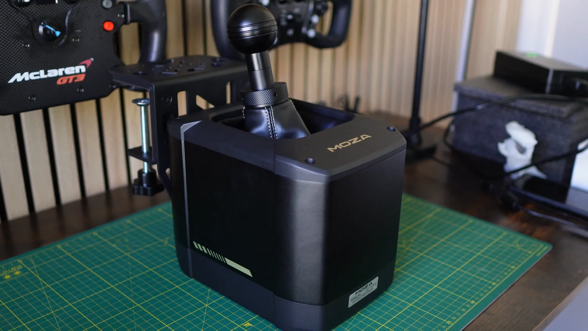 L'AB9 assemblee sur le bureau avec le pomo H-pattern