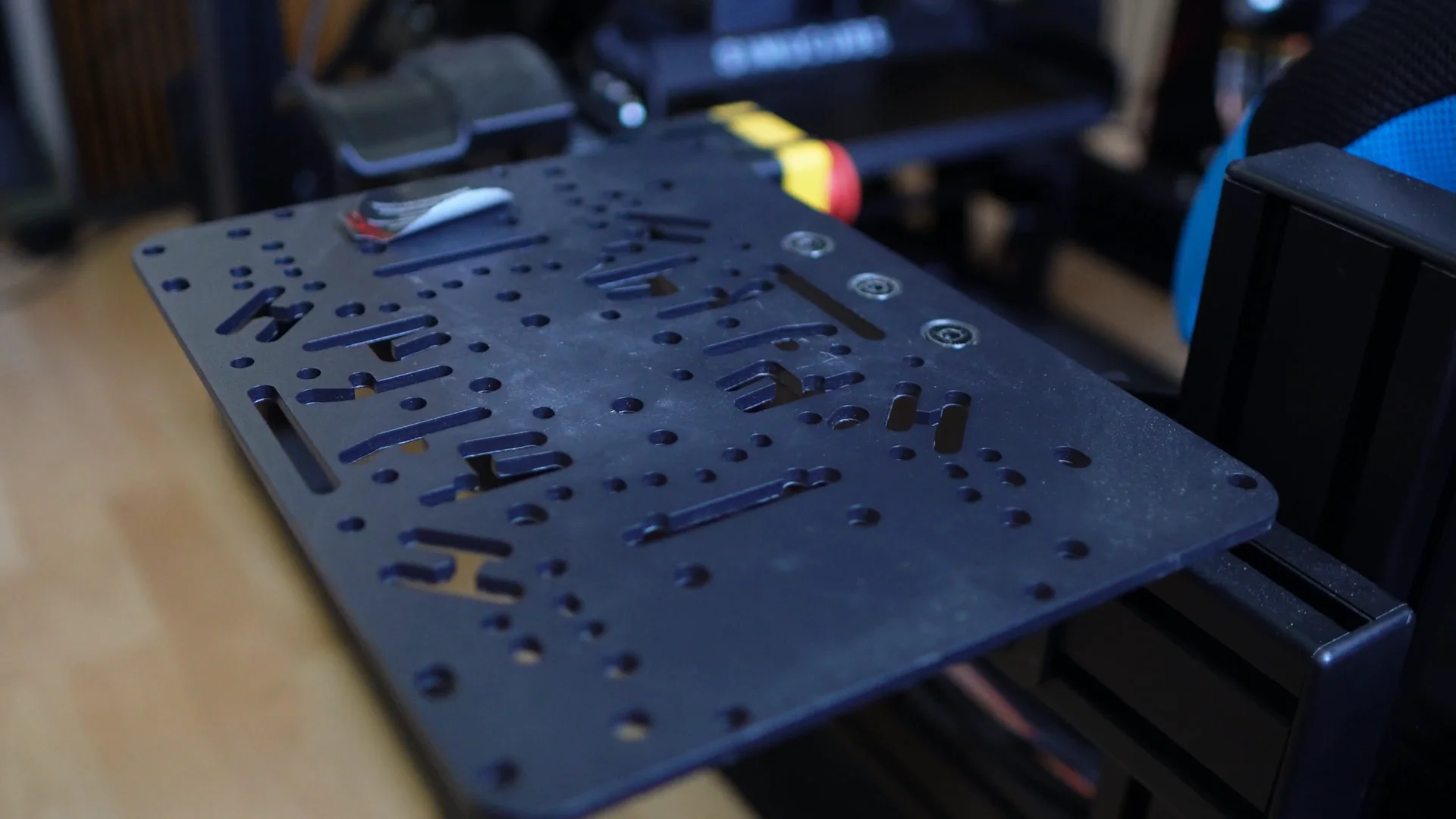 La platine de montage HOTAS sur le chassis