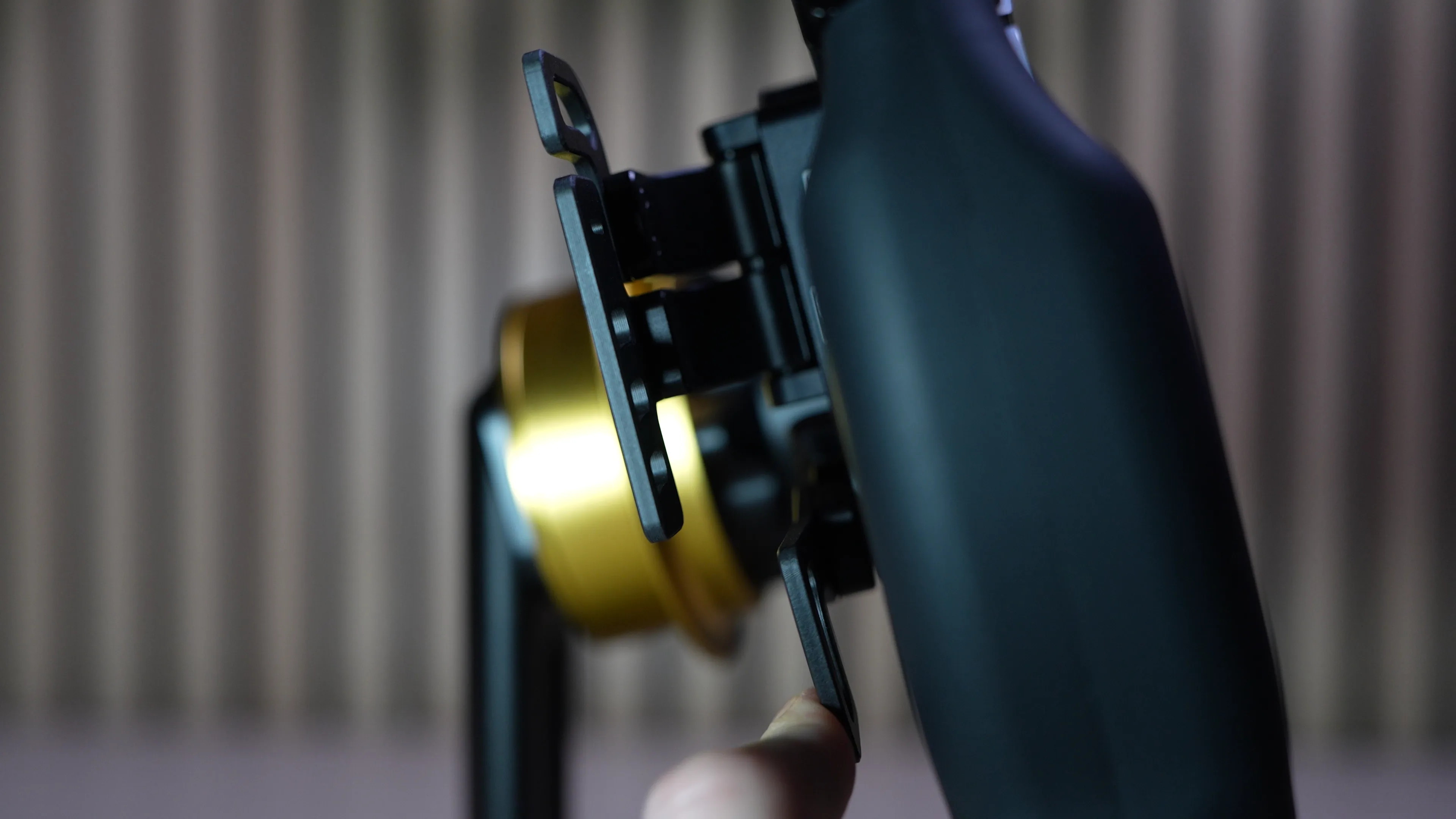 Palettes carbone chanfreinées, vue de côté