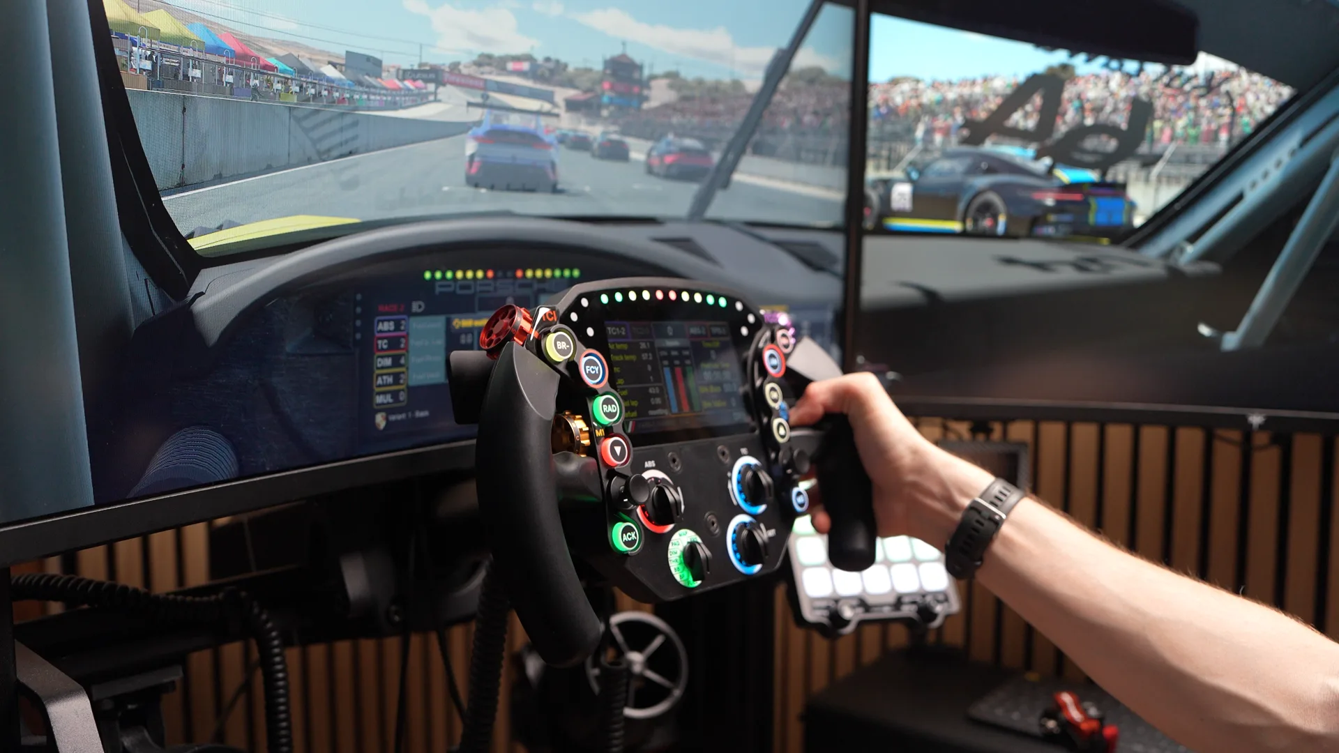 Le VI-RSR en conditions de test sur le simulateur, prêt à prendre la piste