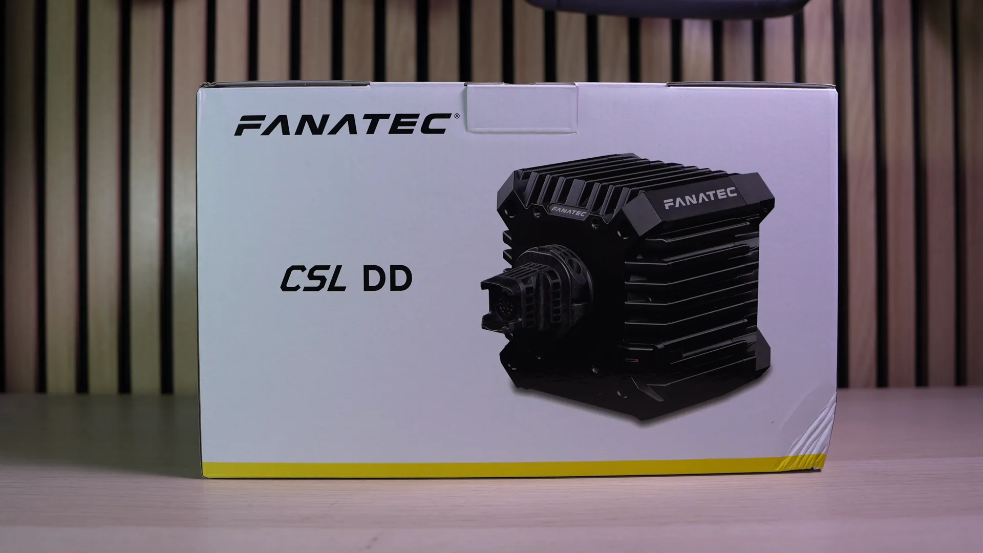 En 2021, 479,95 € payaient tout juste cette CSL DD et son Boost Kit. Aujourd'hui, la même somme paie aussi le volant et le pédalier.